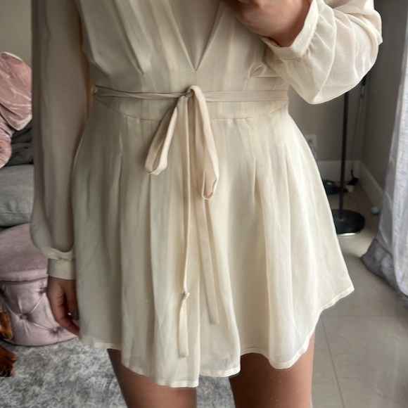 Elegant Romper XS - Picture 4 of 6